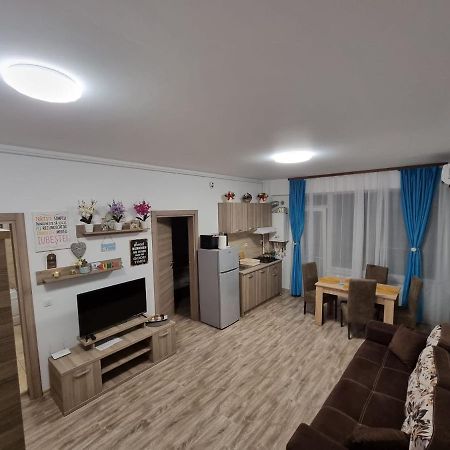 Summerland Apartment M&A Мамая Екстериор снимка